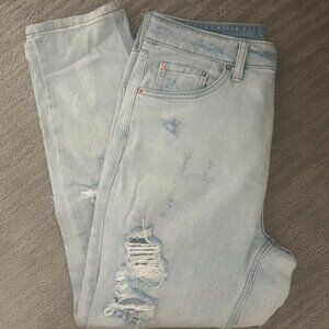 Wilde Fable Mom Jeans- Size 8